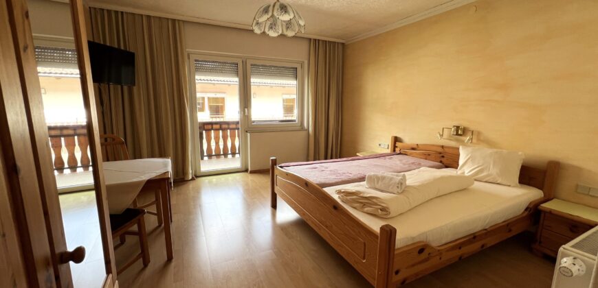 Geliefd gasthof/B&B op dorpsplein van Sachsenburg